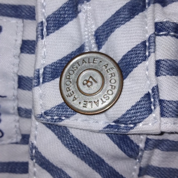 Aeropostale jean shorts with blue stripes size 11/12 used in great condition - Picture 4 of 12